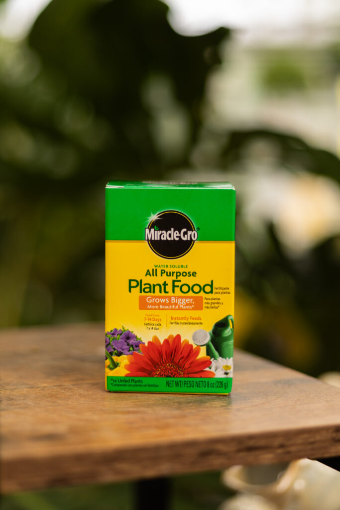Miracle Gro Water Soluble All Purpose Plant Food Grow Bigger More Beautiful Plants